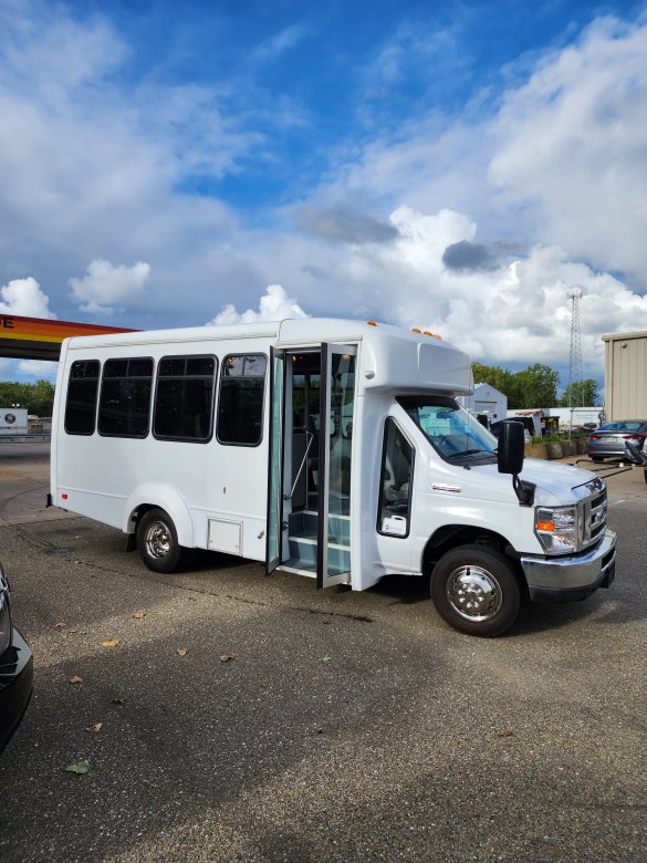 2019 Ford E450 Shuttle Bus for Sale in Erie, PA - Main Photo
