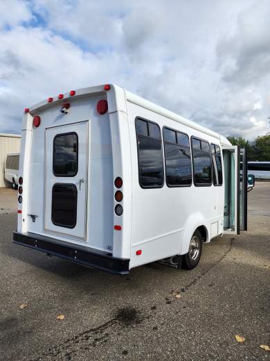 2019 Ford E450 Shuttle Bus for Sale in Erie, Pennsylvania, US - Photo 4