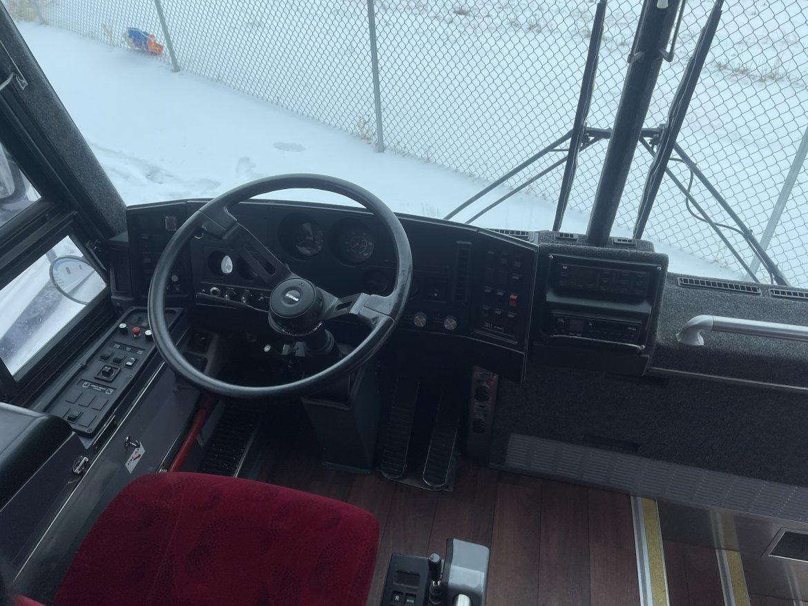 Motorcoach for Sale in Grand Island, NE - Photo 6