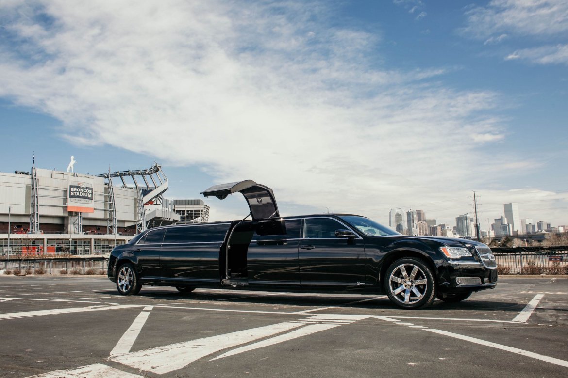 Limousine for sale: 2014 Chrysler 300 Stretch 140&quot; by SPV