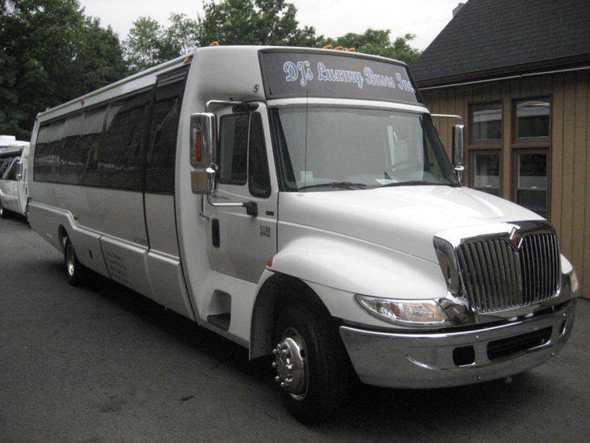 Photo of Limo Bus for sale: 2008 International 320 by Krystal