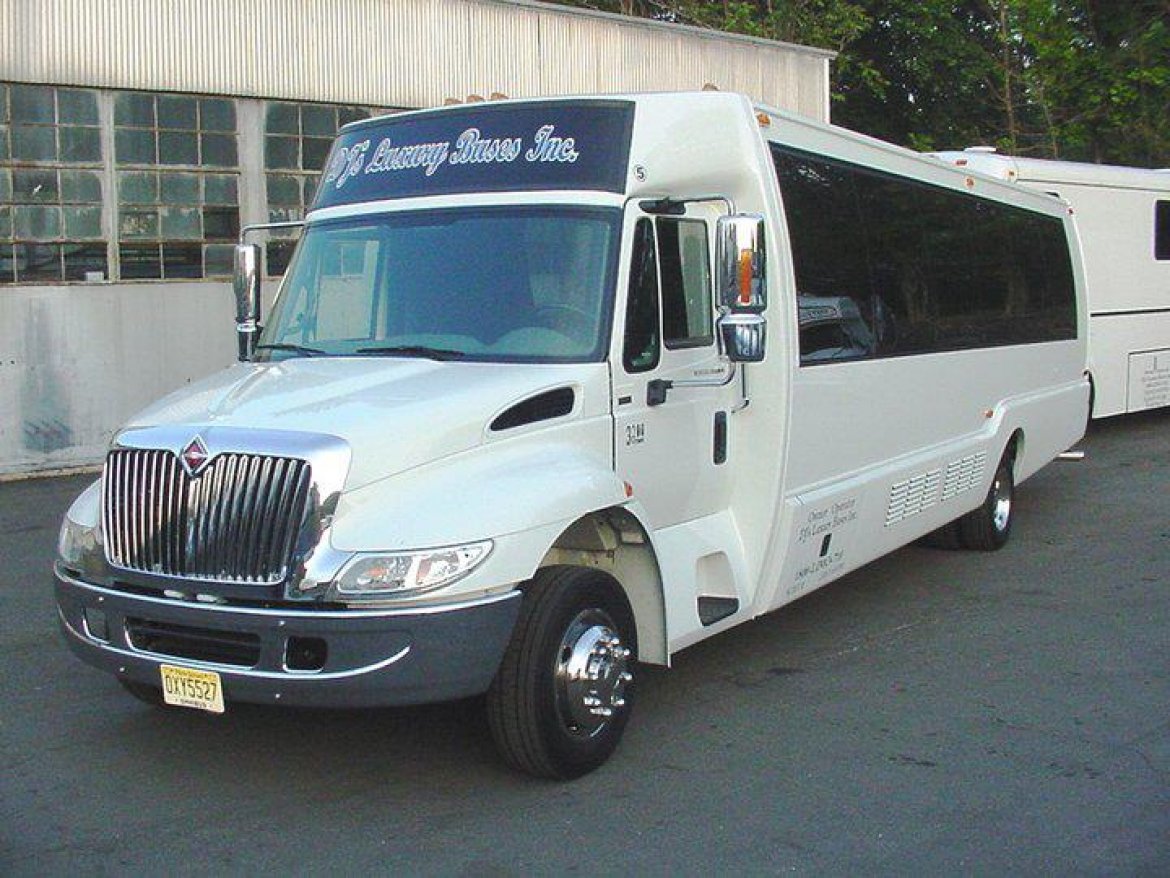 Photo of Limo Bus for sale: 2008 International 320 by Krystal