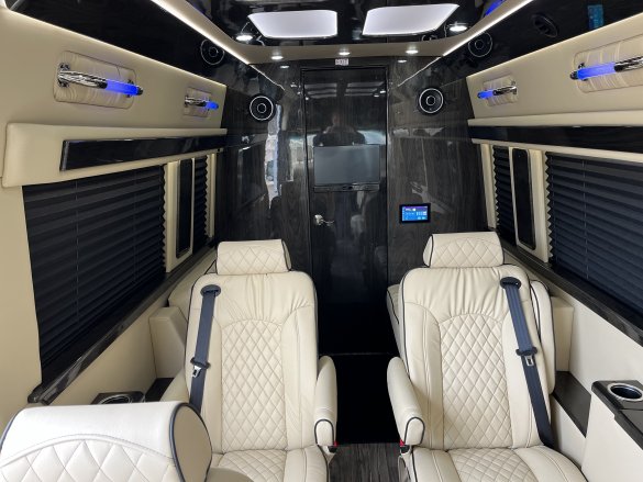 2022 Mercedes-Benz Sprinter 3500 170” ext Sprinter for Sale in Pasadena, MD - Photo 3