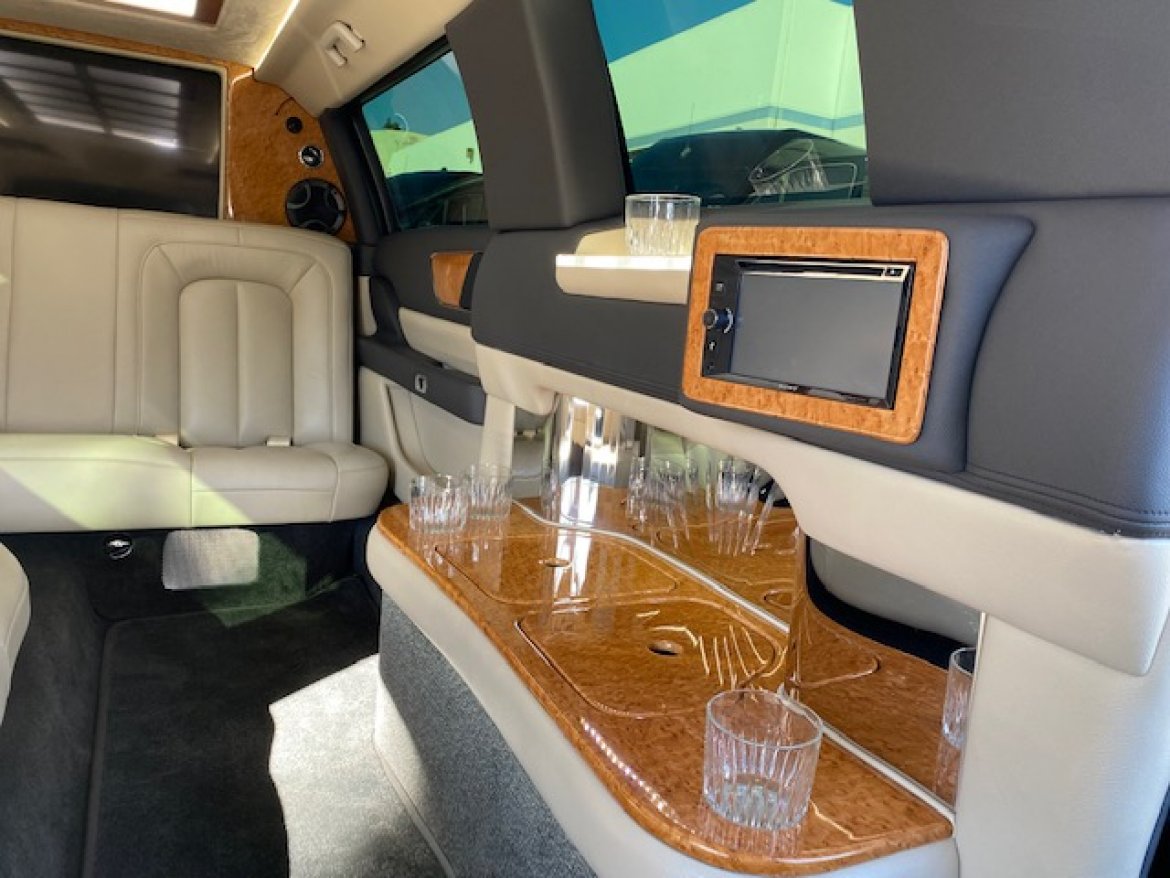 Limousine for Sale in Ontario, CA - Photo 17