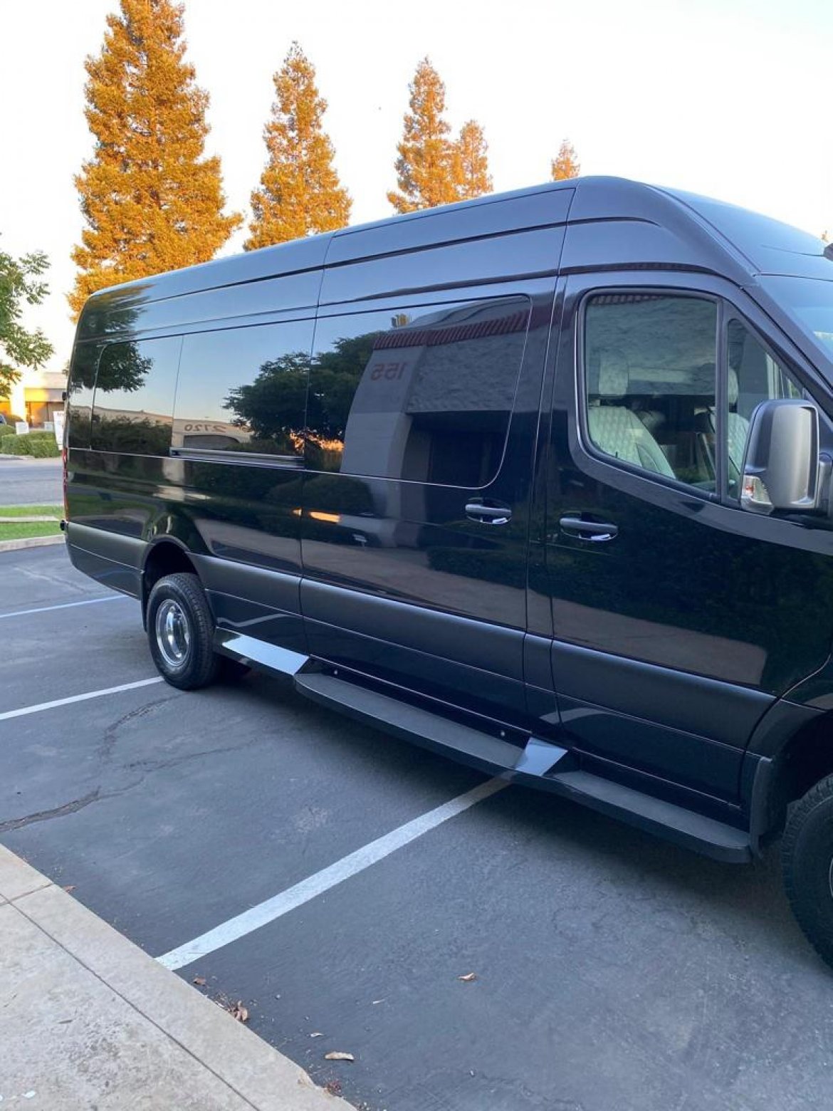 2020 Mercedes-Benz 3500 XD Sprinter Limousine - Photo 2
