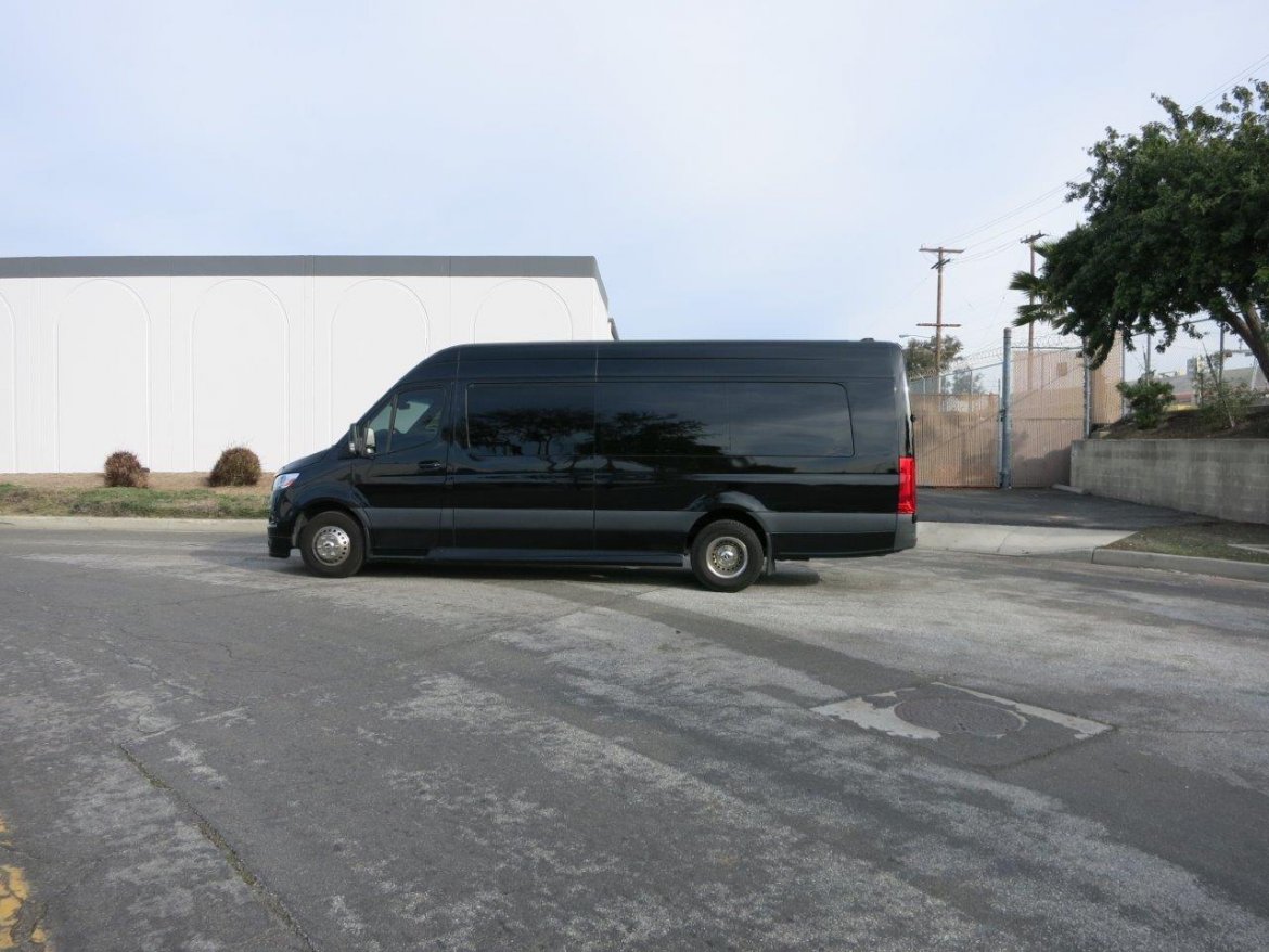 Shuttle Bus for Sale in CARSON, CA - Photo 19