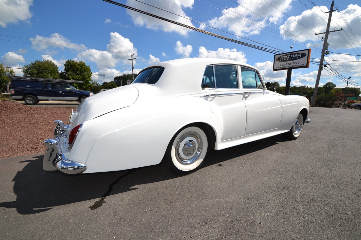 Photo of Antique for sale: 1964 Rolls-Royce Silver Cloud by First Class Customs