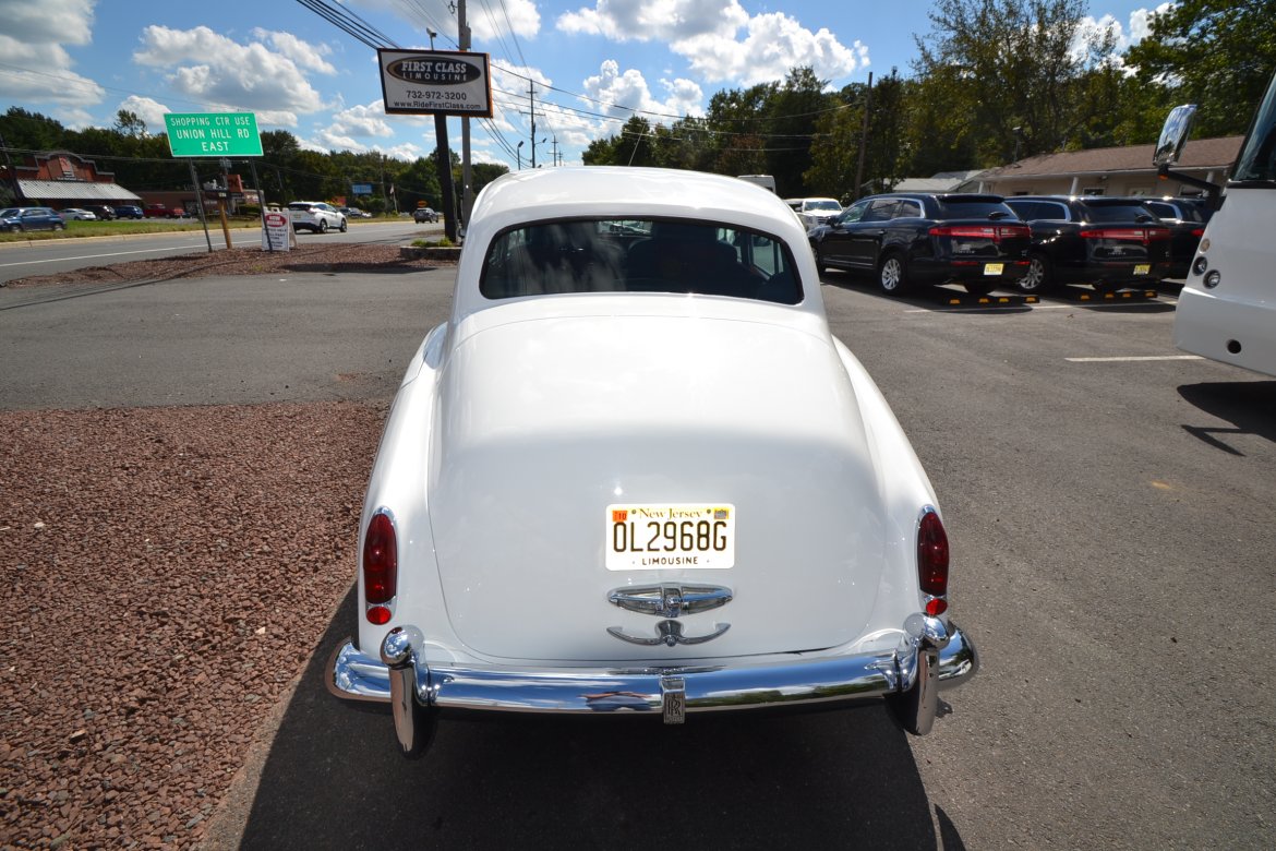 Photo of Antique for sale: 1964 Rolls-Royce Silver Cloud by First Class Customs