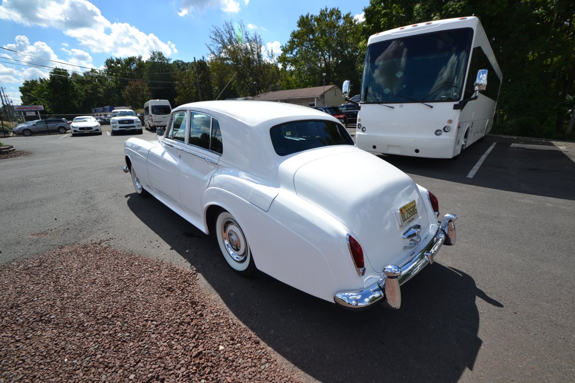 Photo of Antique for sale: 1964 Rolls-Royce Silver Cloud by First Class Customs