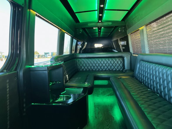 2017 Mercedes-Benz SPRINTER 3500 Sprinter for Sale in Aurora, CO - Photo 3