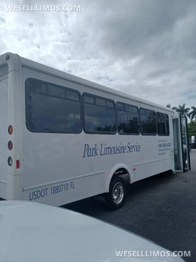2014 Ford F550 Limo Bus for Sale in West palm beach, Florida, US - Photo 4