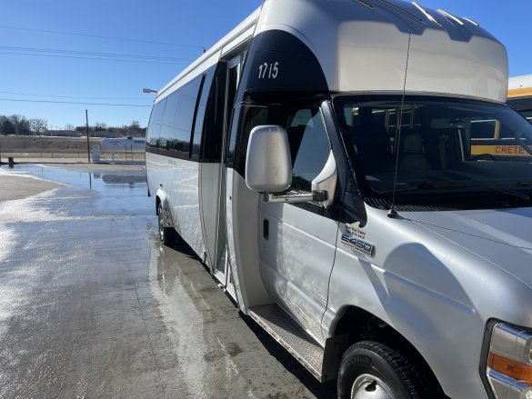 2014 Ford E-450 Executive Shuttle for Sale in Grand Island, NE - Photo 2