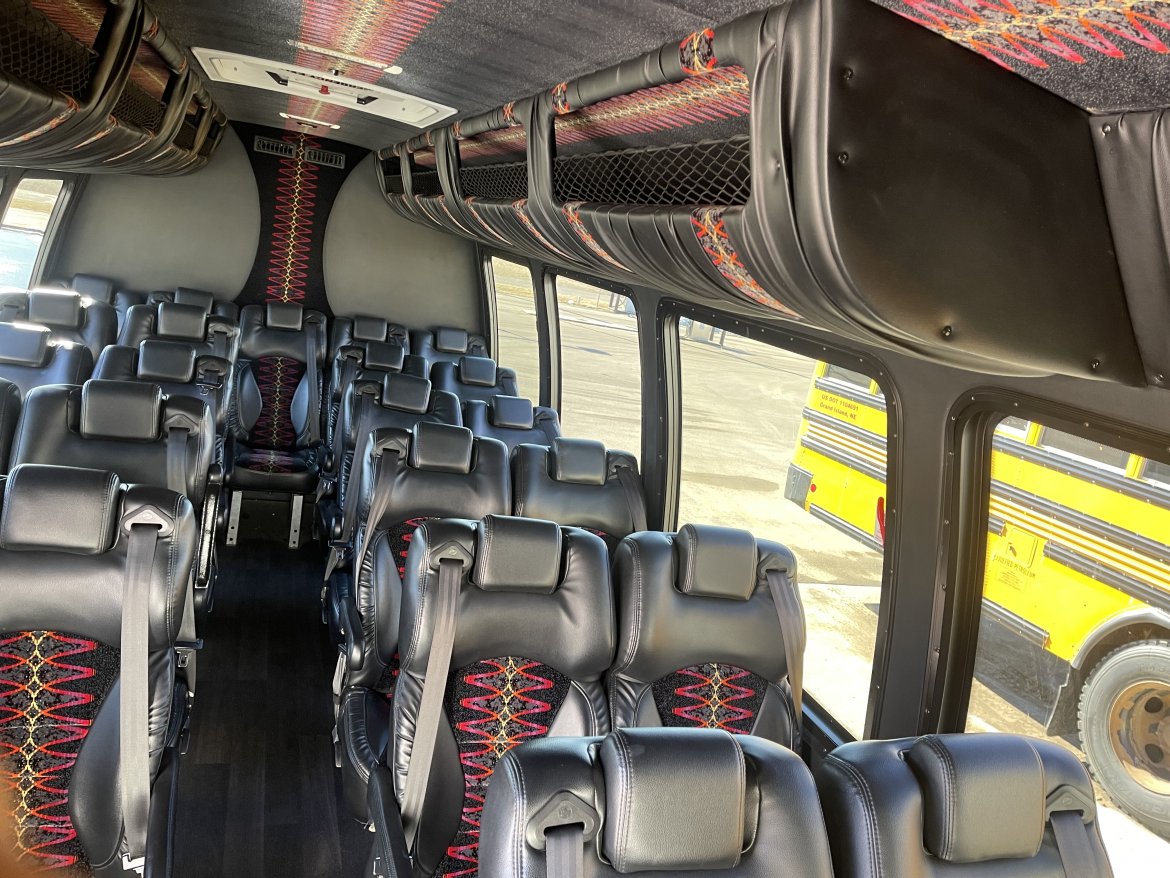 Executive Shuttle for Sale in Grand Island, NE - Photo 10