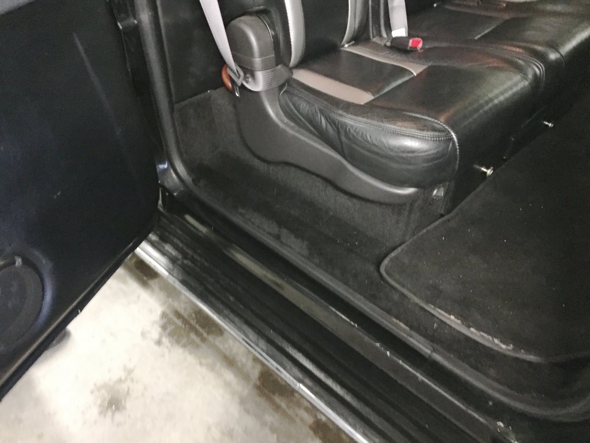 Photo of CEO SUV Mobile Office for sale: 2009 Cadillac Escalade 20&quot; by Empire