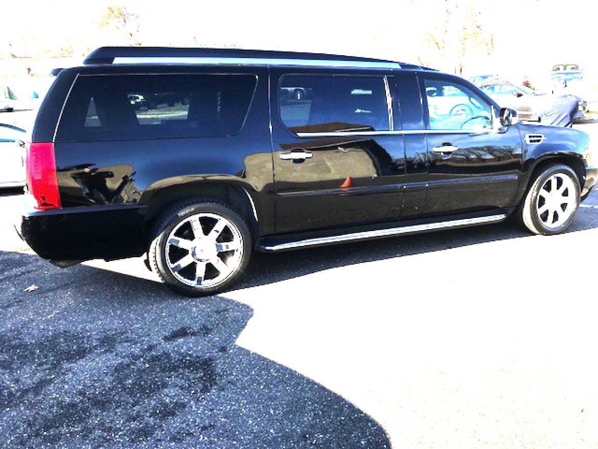 Photo of CEO SUV Mobile Office for sale: 2009 Cadillac Escalade 20&quot; by Empire