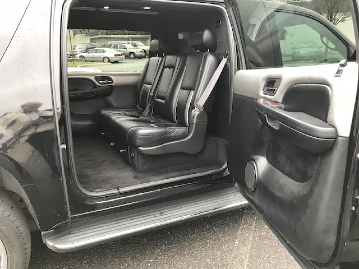 Photo of CEO SUV Mobile Office for sale: 2009 Cadillac Escalade 20&quot; by Empire