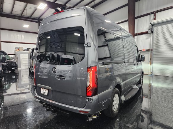 2021 Mercedes-Benz Ultimate Commuter 144" Sprinter for Sale in Cypress, TX - Photo 3