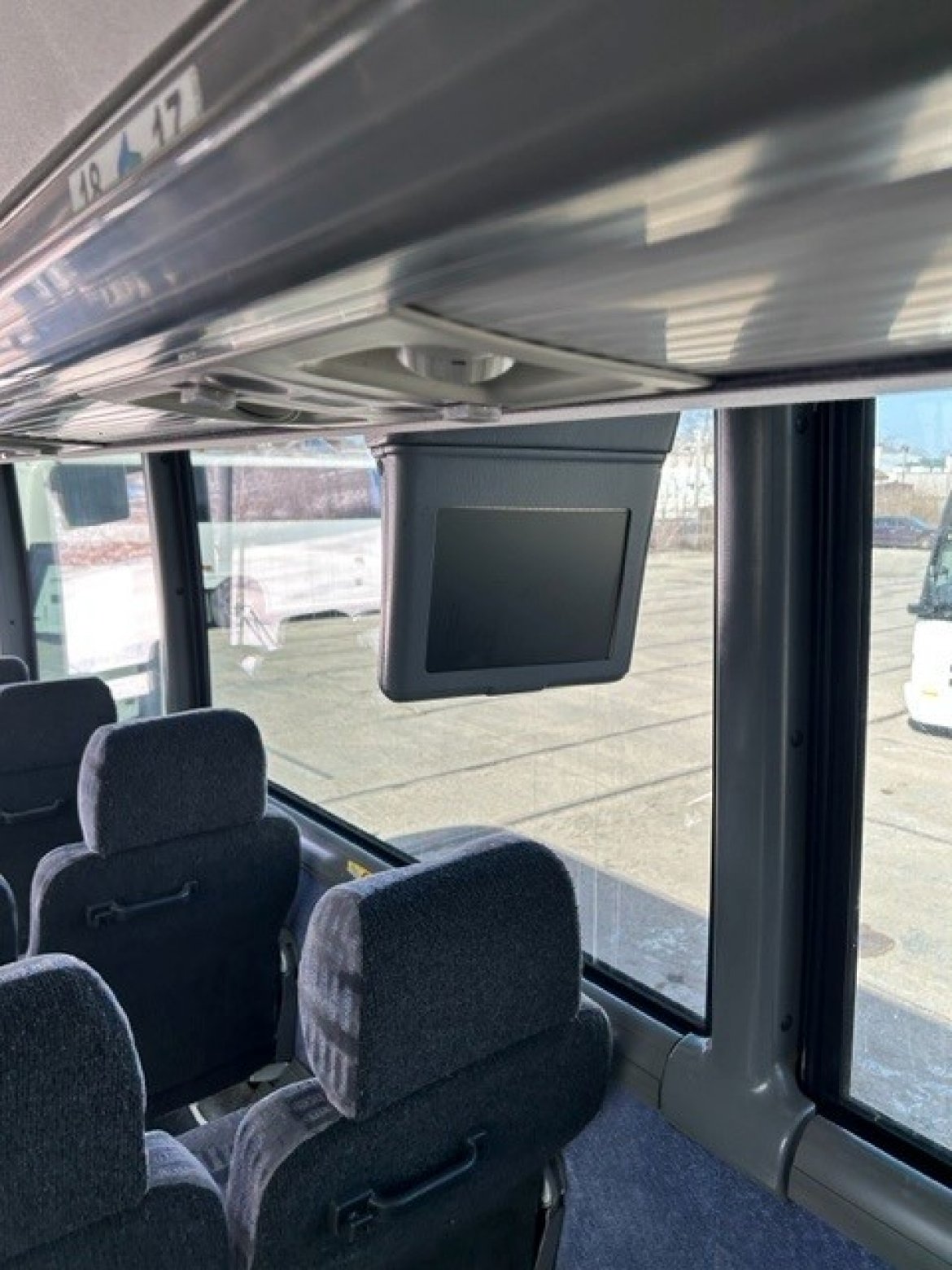 Motorcoach for Sale in Cincinnati, OH - Photo 8