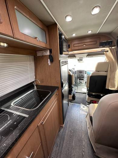 2016 Roadtrek Mercedes-Benz Sprinter 3500