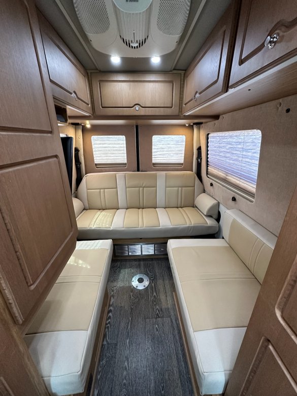 2016 Roadtrek Mercedes-Benz Sprinter 3500