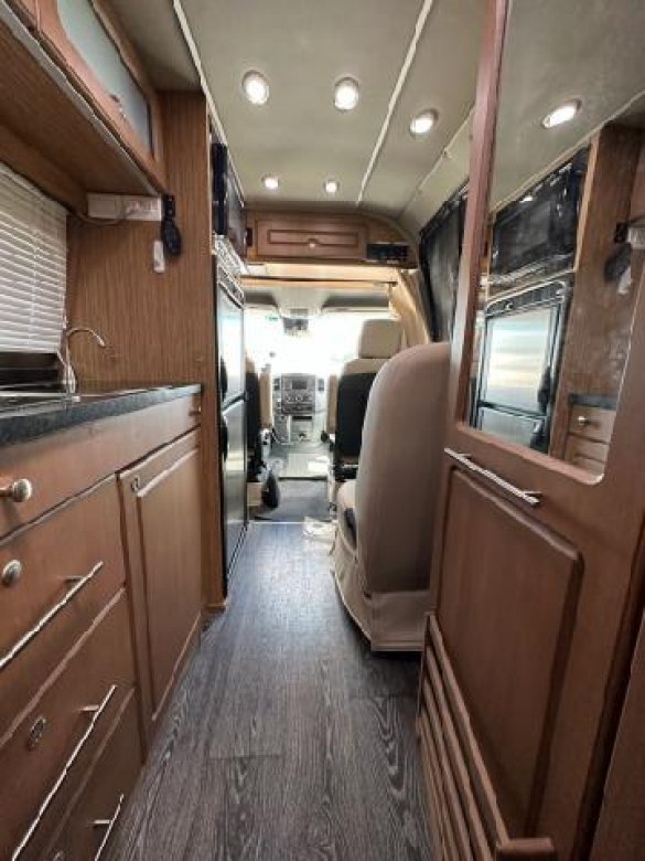 2016 Roadtrek Mercedes-Benz Sprinter 3500