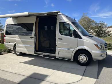 2016 Roadtrek Mercedes-Benz Sprinter 3500