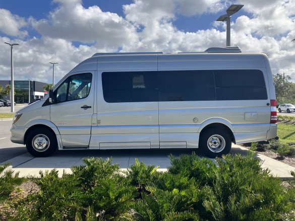 2016 Roadtrek Mercedes-Benz Sprinter 3500