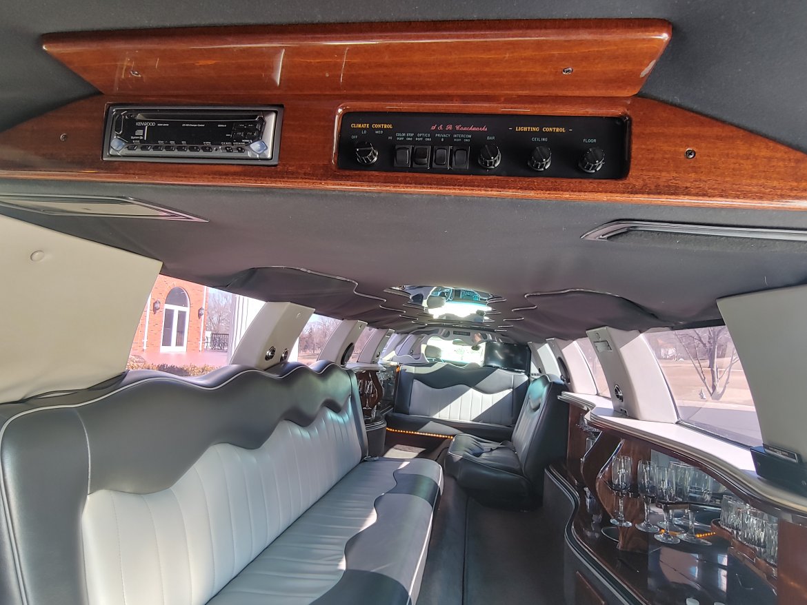 Limousine for Sale in Ellisville, MO - Photo 12