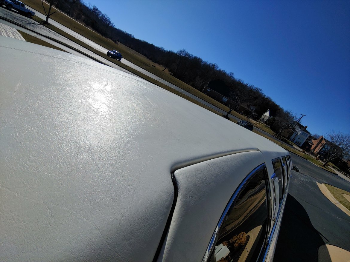 Limousine for Sale in Ellisville, MO - Photo 13