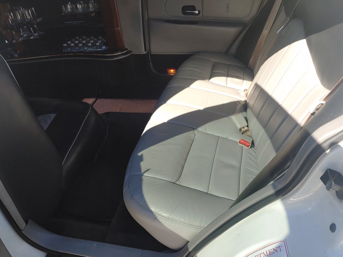 Limousine for Sale in Ellisville, MO - Photo 18