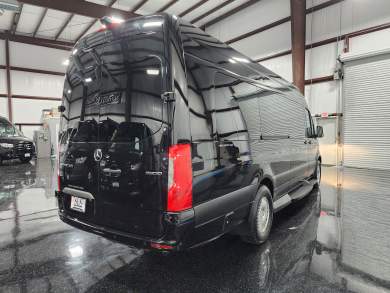 2020 Mercedes-Benz Sprinter 3500 Business Class Sprinter for Sale in Cypress, Texas, US - Photo 3