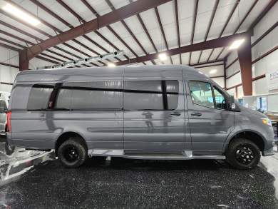 2023 Mercedes-Benz Sprinter 3500 Daycruiser D6 4x4 Sprinter for Sale in Cypress, TX - Photo 2
