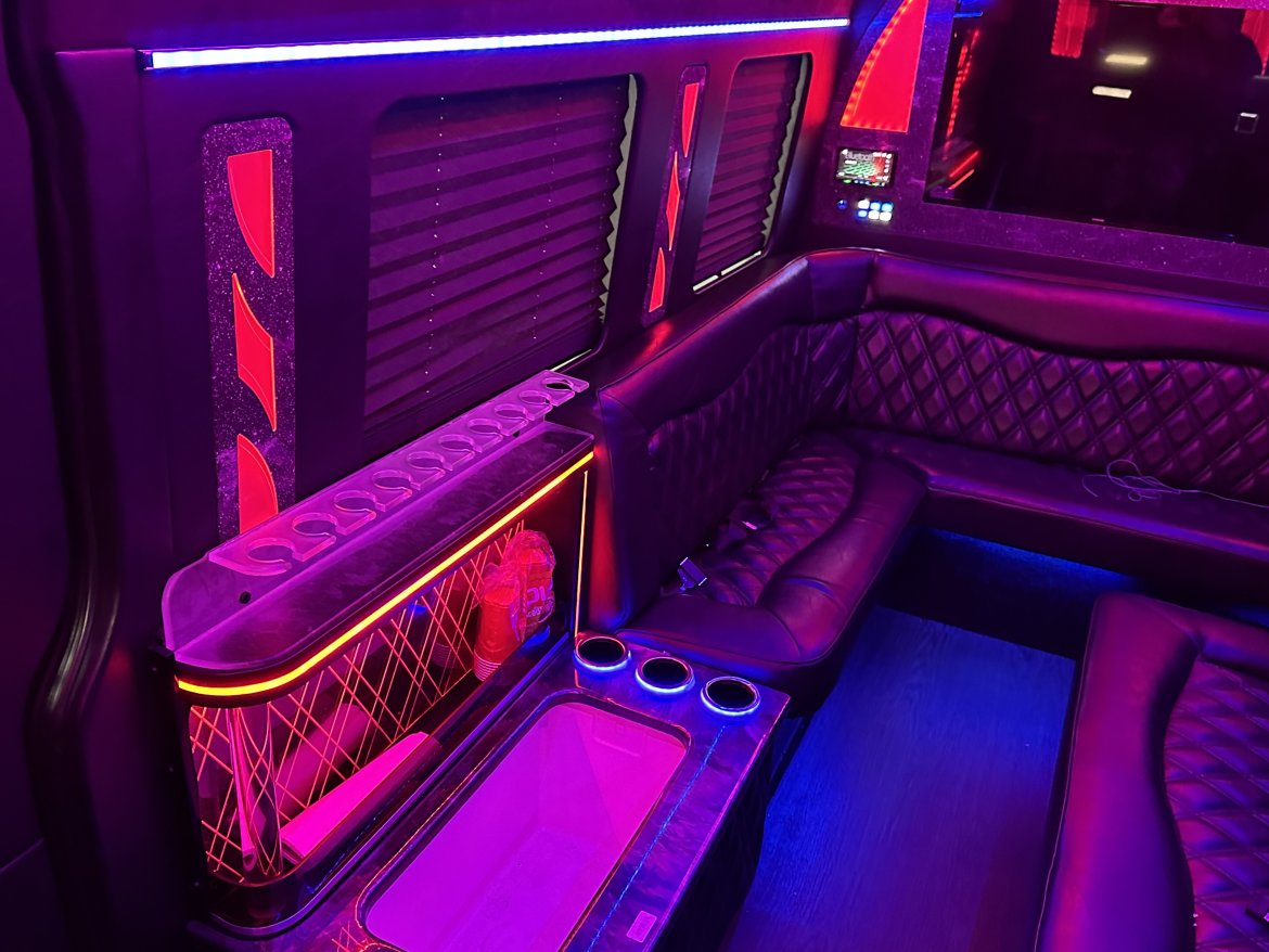 Limo Bus for Sale in Mt. Bethel, PA - Photo 17