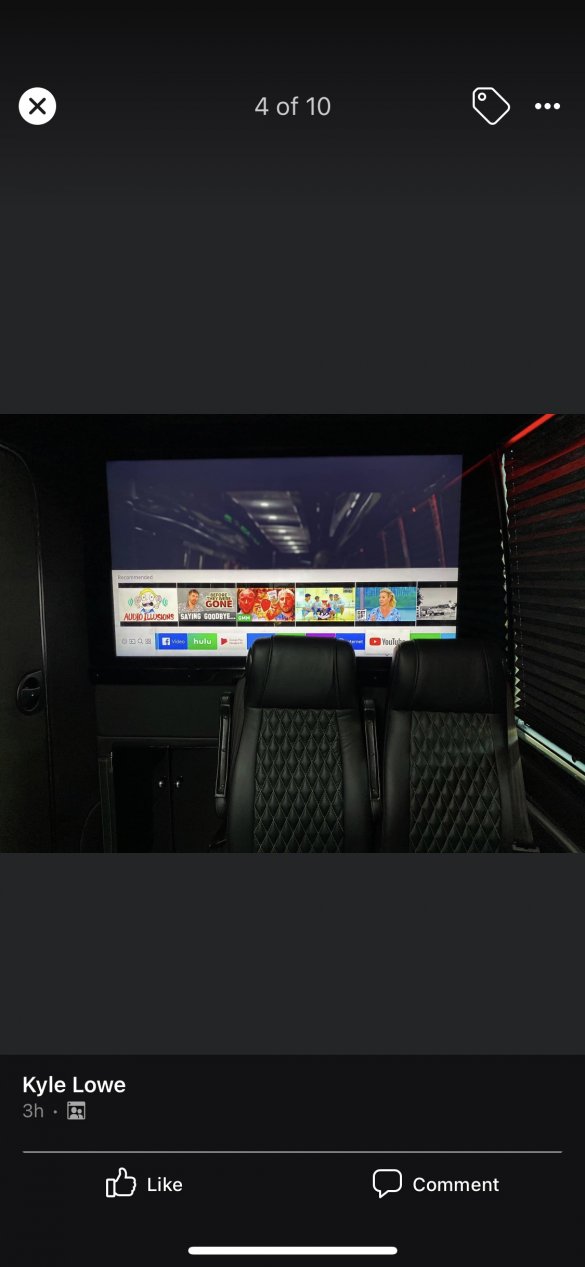2018 Freightliner Coach 45 Limo Bus for Sale in Sanger, TX - Photo 2