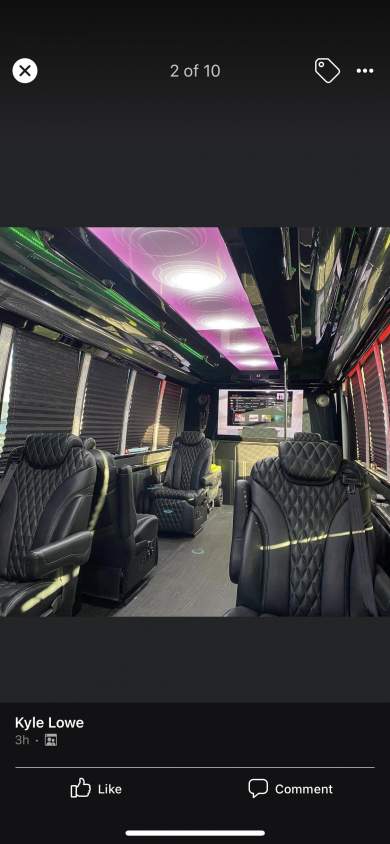 2018 Freightliner Coach 45 Limo Bus for Sale in Sanger, Texas, US - Photo 4