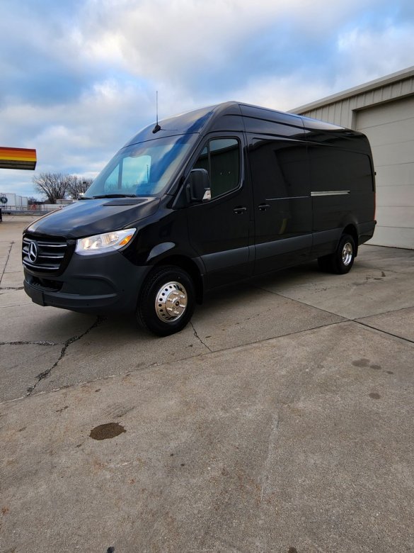 2022 Mercedes-Benz 3500 Sprinter for Sale in Erie, PA - Photo 2