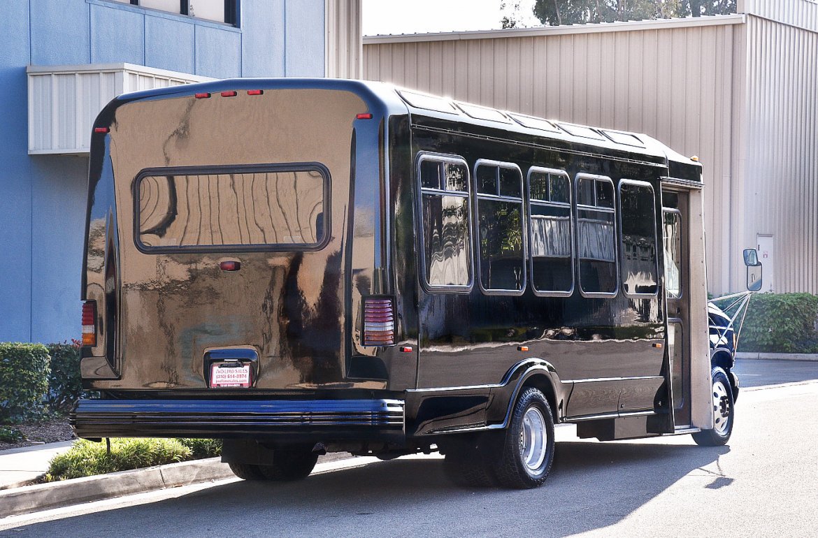 Photo of Limo Bus for sale: 2003 Ford E-450 by Eldorado
