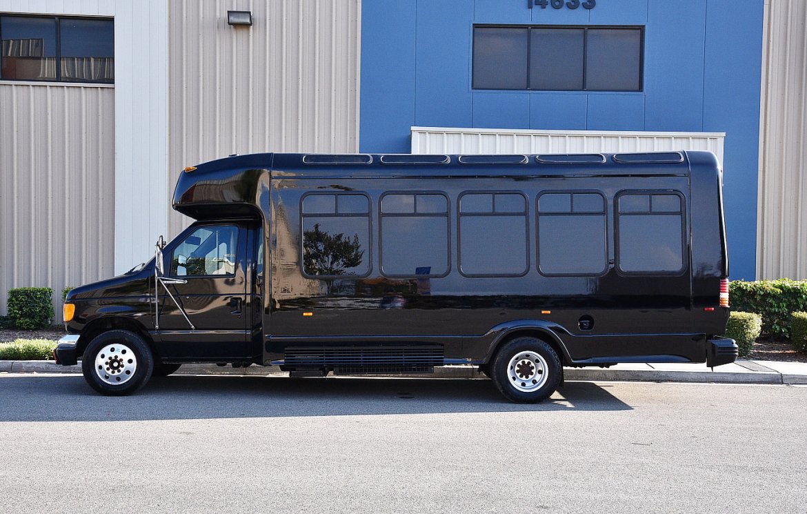 Photo of Limo Bus for sale: 2003 Ford E-450 by Eldorado