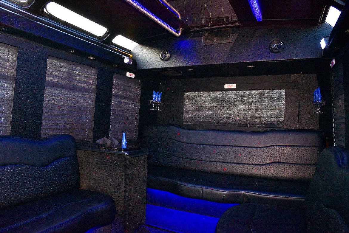 Photo of Limo Bus for sale: 2003 Ford E-450 by Eldorado