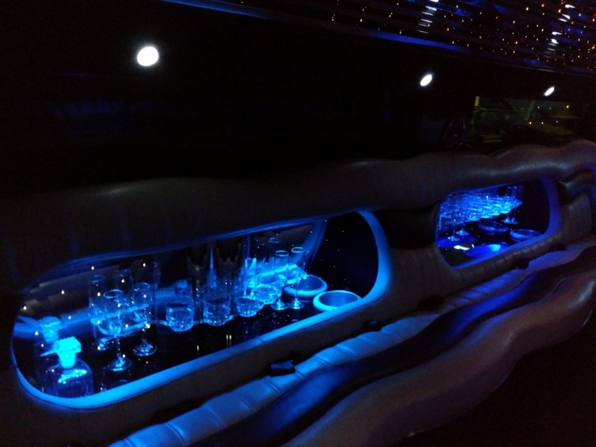 Photo of SUV Stretch for sale: 2006 Hummer  H2 200" by Royale by Victor