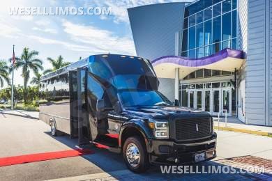 2013 Ford F550 Limo Bus for Sale in Fort Myers, FL - Main Photo