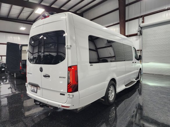 2021 Mercedes-Benz Sprinter 2500 Luxe D6 Lithium Sprinter for Sale in Cypress, TX - Photo 3