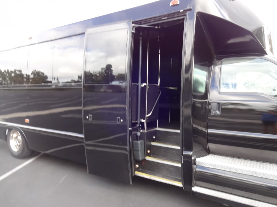 Photo of Limo Bus for sale: 2008 Ford 650 36&quot; by Tiffany Coachworks