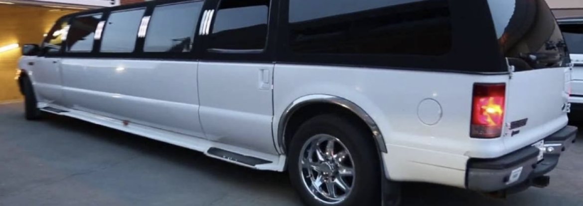 Limousine for sale: 2002 Ford Expedition 35&quot;