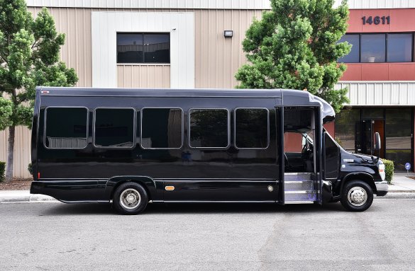 2011 Ford E-450 Limo Bus for Sale in Fontana, CA - Photo 3