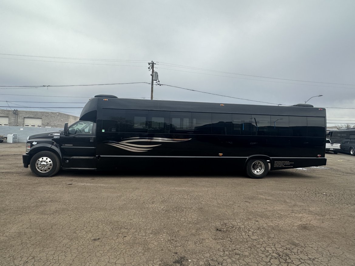 Limo Bus for Sale in Phoenix, AZ - Photo 2