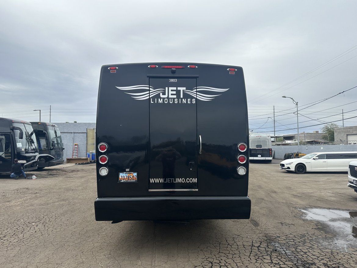 Limo Bus for Sale in Phoenix, AZ - Photo 4