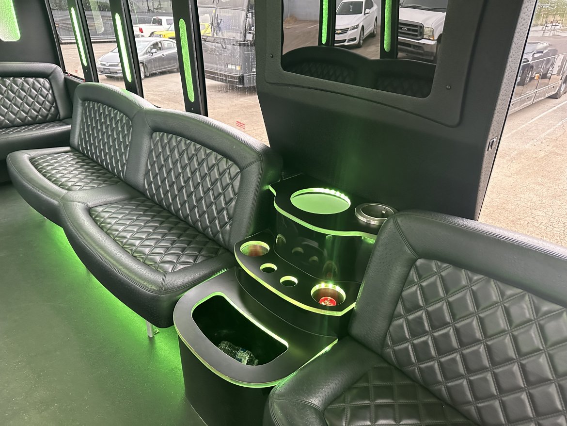 Limo Bus for Sale in Phoenix, AZ - Photo 10