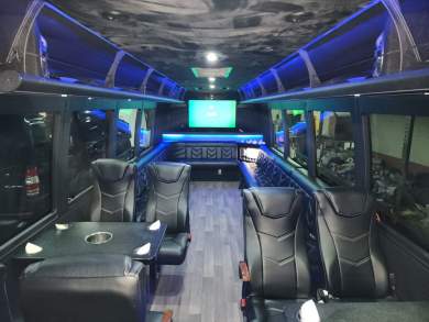 2018 Ford F550 Limo Bus for Sale in Erie, PA - Main Photo