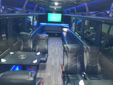 2018 Ford F550 Limo Bus for Sale in Erie, Pennsylvania, US - Photo 4